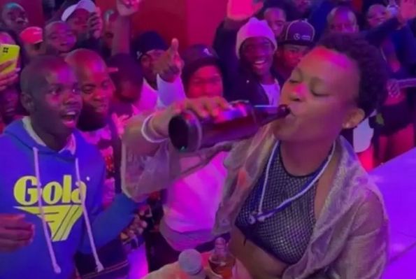 Zodwa Wabantu under fire for sipping from fans’ beer bottles