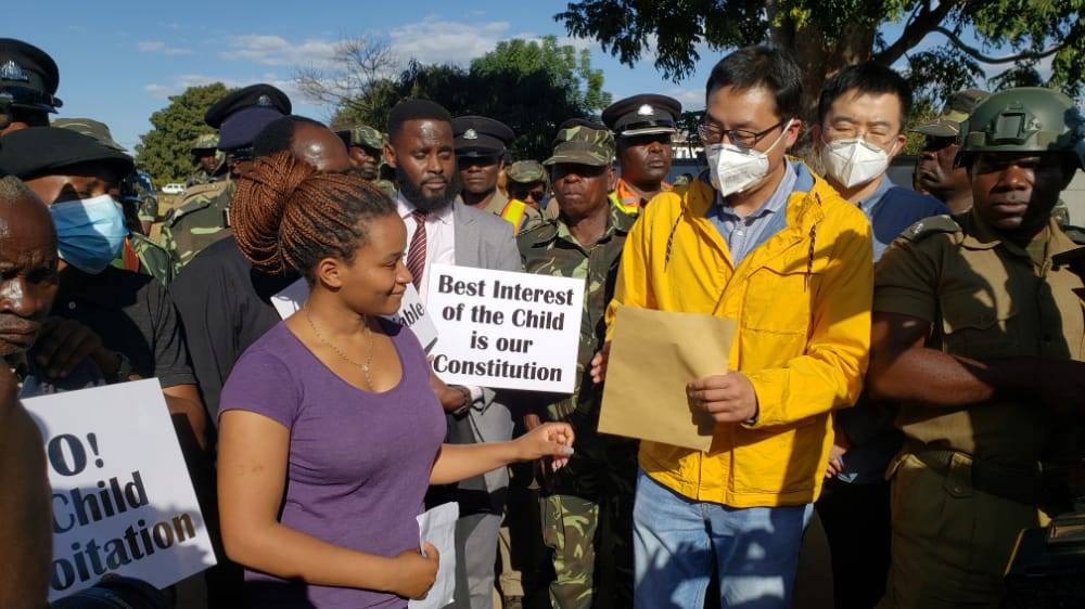 Lilongwe Demonstrators Delivers Petition To Chinese Embassy