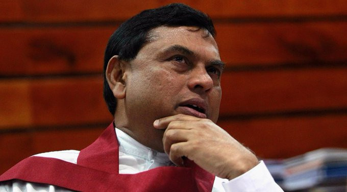 Sri Lanka immigration stops president’s brother from flying out to Dubai as anger mounts over the family for damaging the country’s economy (video)