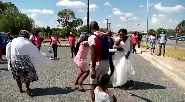 Watch Drama At Wedding As Side Chick Teams Up With Baby Mama And Attack Her Boyfriend’s Wife