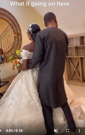 H0rny Photographer Spotted Grinding Nyash Of Bride On The Wedding Day, Groom Comes For Her Rescue (Watch Video)