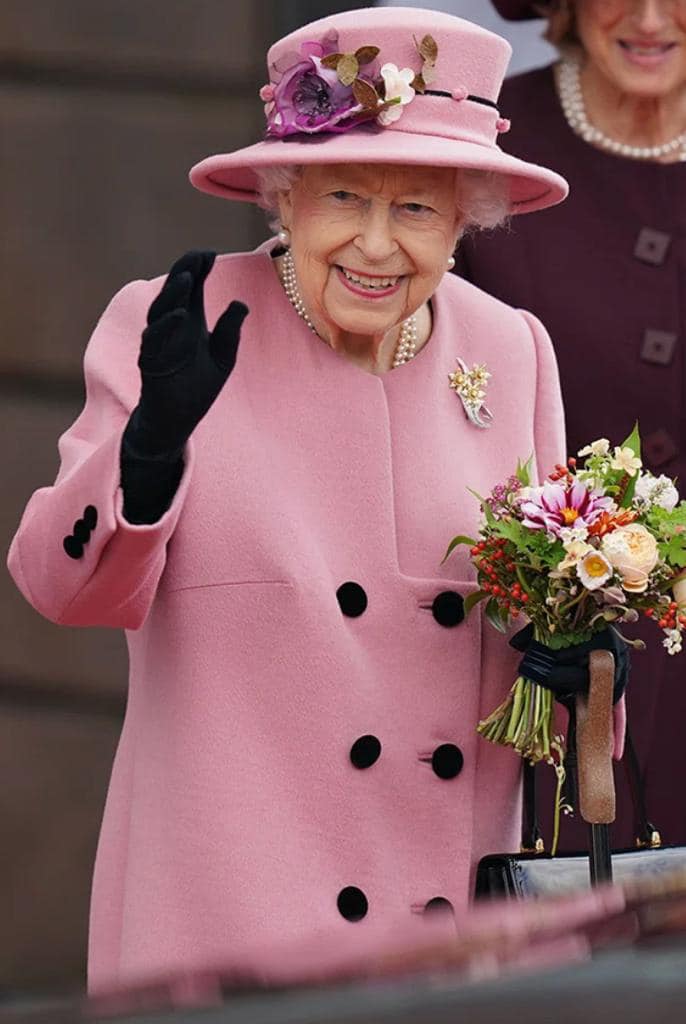 Queen Elizabeth II Cause of Her Death revealed (see her death ...
