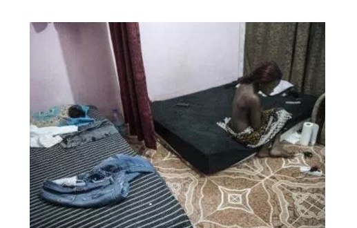 Watch|| Man Beaten Up, Flees Naked After Being Caught Bonking Married Woman,