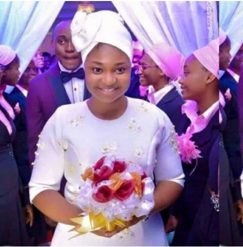 Beautiful Bride Shows Up At Her Wedding With No Make Up On Her Face (Photos)