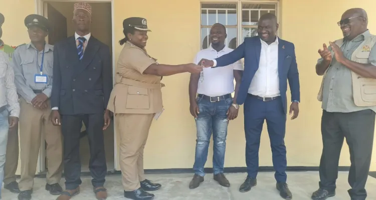 MANGOCHI MP GIFTS MANGOCHI POLICE A HOUSE