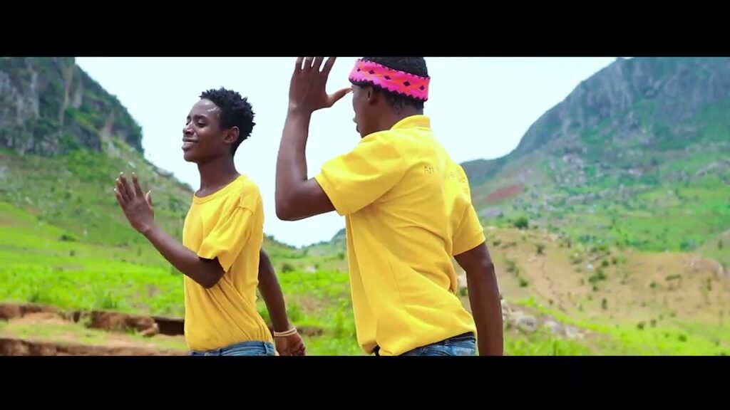 Pidol C – Siwophweka ft Young D (Official Music Video)