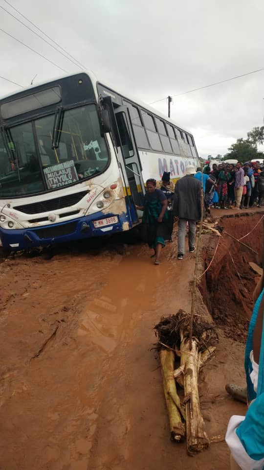 Matours Bus Gets Stuck On Damaged Mangochi-Zomba Road