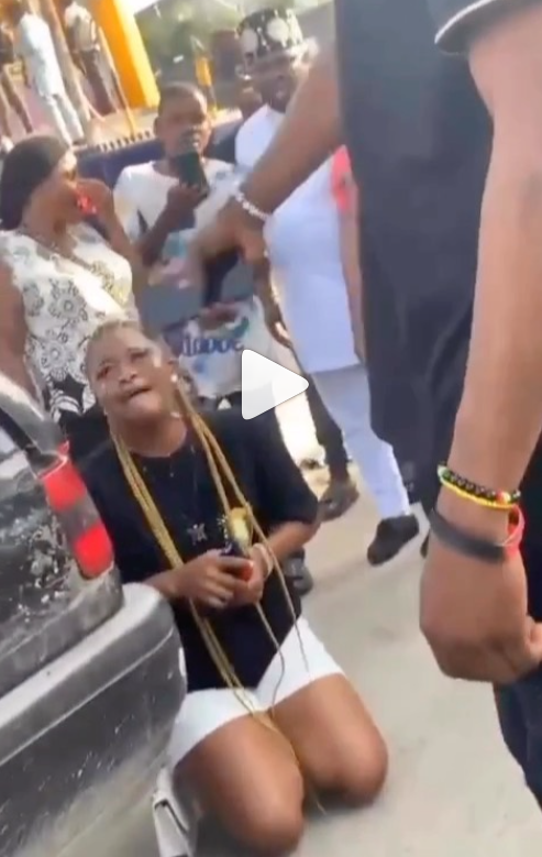Lady Sheds Tears as Boyfriend Rejects Her Public Proposal (Watch Video)