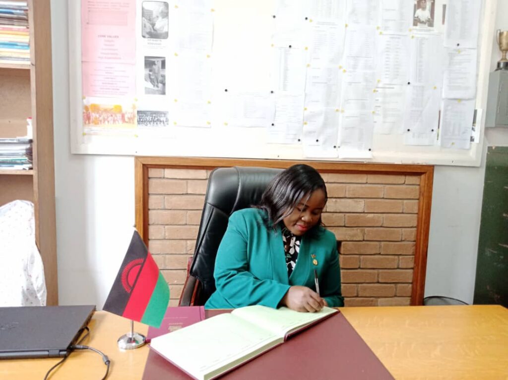 Govt warns school authorities against embezzling examinations fees