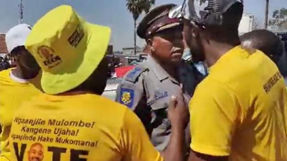 ZIMBABWE POLICE ARREST 40 OPPOSITION CAMPAIGNER