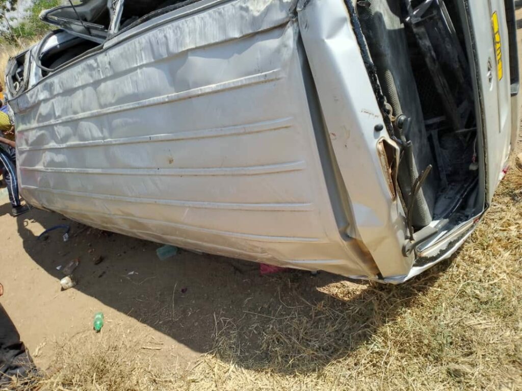 Three people killed in road accident in Salima