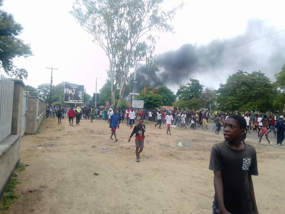 Police Deploy Tear Gas to Disperse Protesters in Mangochi