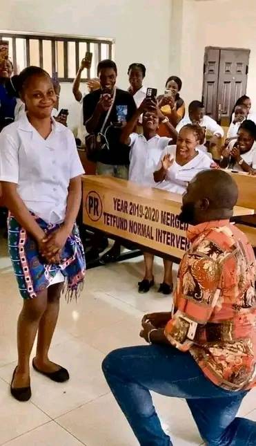 University Lecturer Proposes To Student In Classroom On Valentine’s Day (see photos)