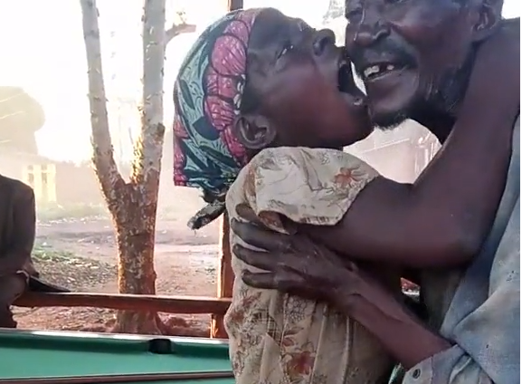 Love Doesn’t Care About Age –Elderly Couple Kissing Video Goes Viral (Watch Video)