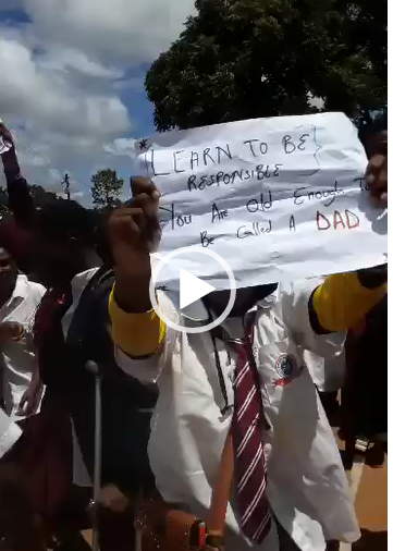 Target Secondary School Students on rampage amid rumours of headteacher bonking a learner(watch video)