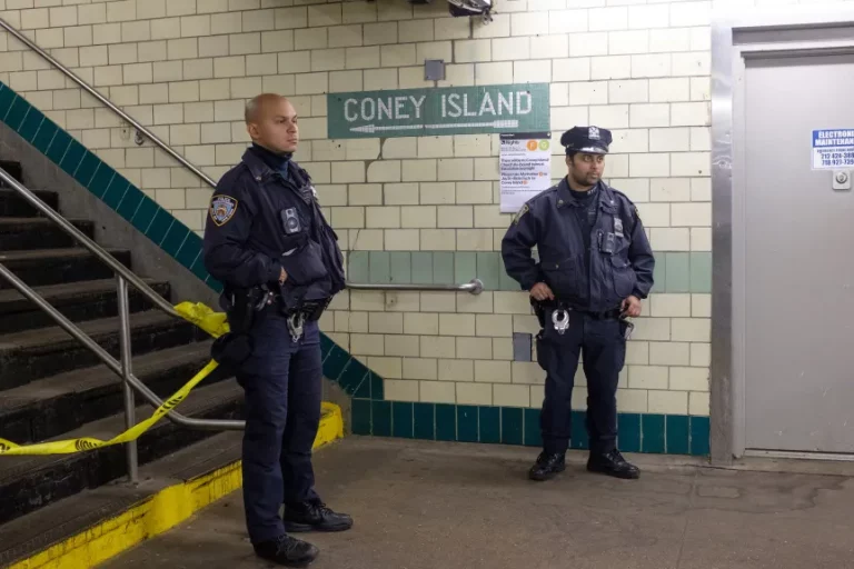 Subway Train Fatally Hits 16 Year-Old Girl In Brooklyn