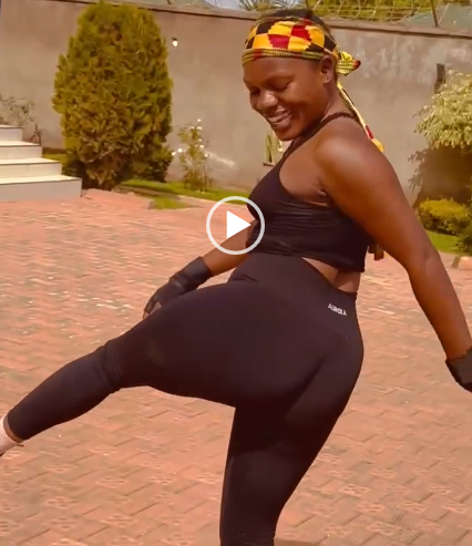 Malawian Female Comedian ‘Nya-Uyu’ Praises Her Nya$h (Watch Video)