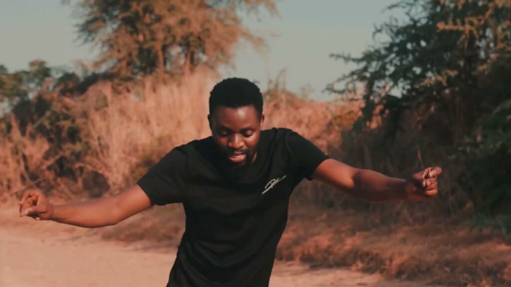 Topsy Fischer – Munthu Ndiovuta ft Binge (Official Music Video)