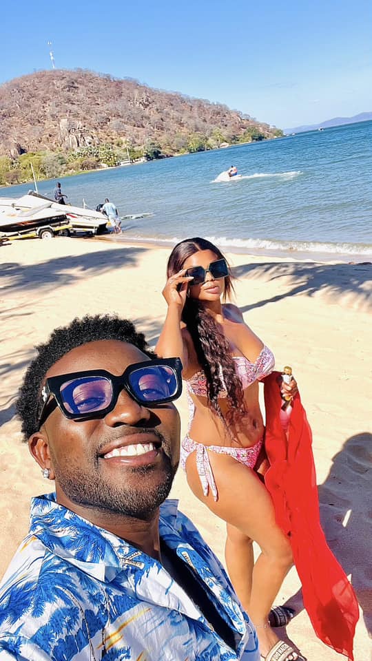 Socialite Dorothy Kingstone’s beach-photos stirs debate (see photos)