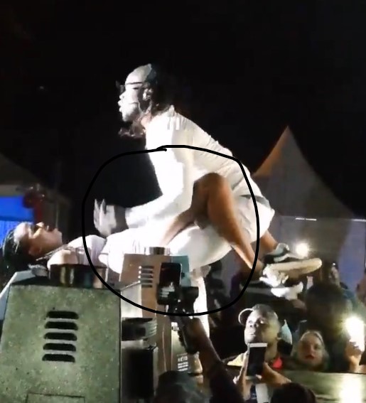 See What This Artist Was Recorded DOING On Stage With Female Fan (Watch Video)