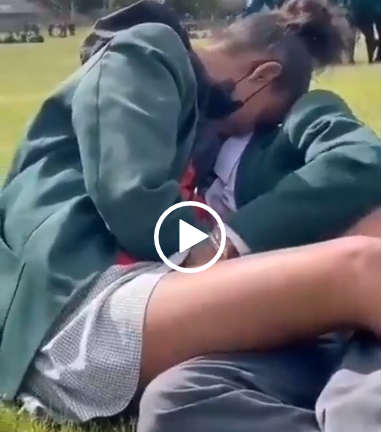 South African High School kids Caught On Camera Finger!ng During Daylight (Watch Viedo)