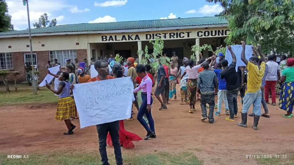 Ng’onga Residents Protest in Balaka Over Portland Cement Land Dispute