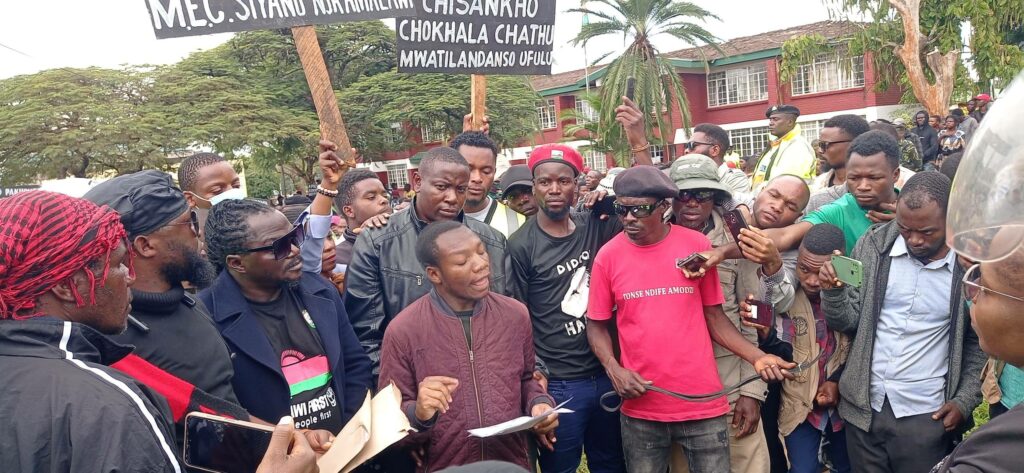 Mzuzu Demos Update: Demonstrators Deliver Petition to Mbelwa District Council