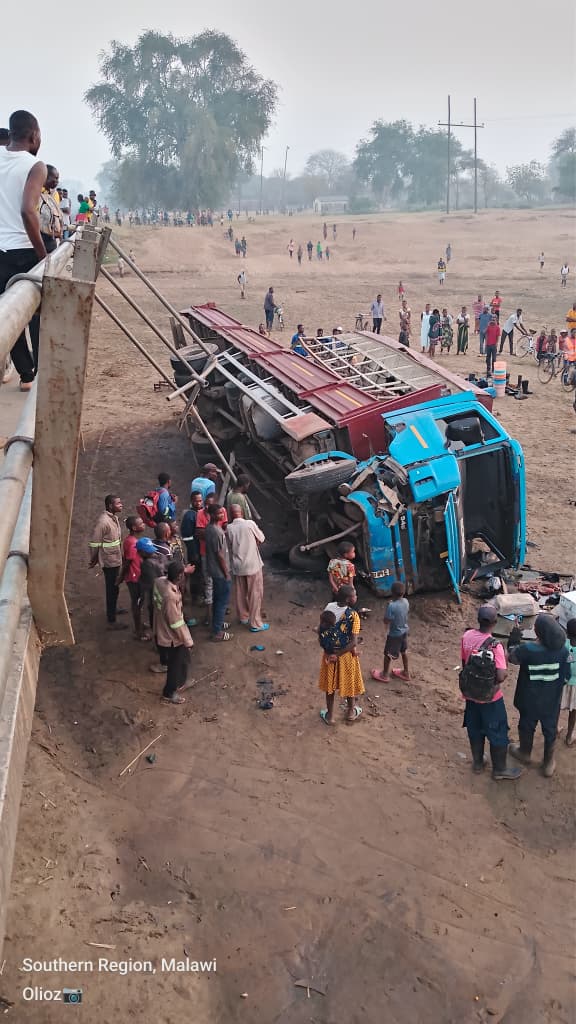 Vehicle Carrying Sugarcane Workers Involved in Accident on Mwanza-Kwa Bereu Bridge