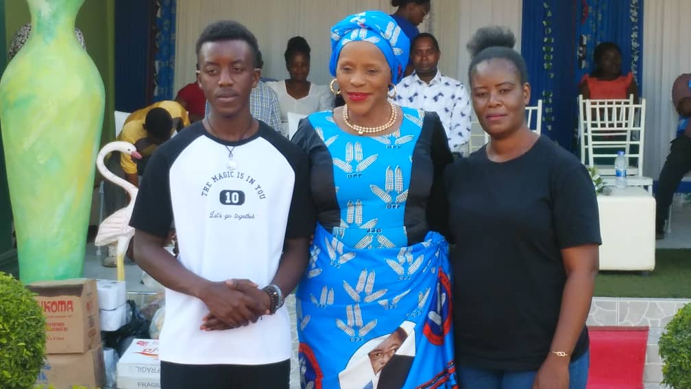 Maria Mainja cheers late Hope Bembelezi Chisanu’s family in Machinjiri