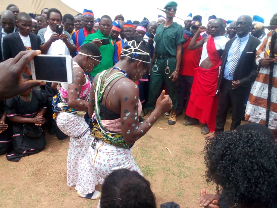 MAKEWANA INSTALLS KALONGA SOSOLA KINGSHIP