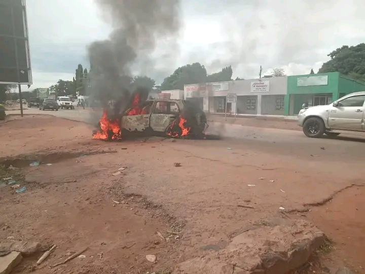 Police Fire Tear Gas as Mob Protests Killing in Salima