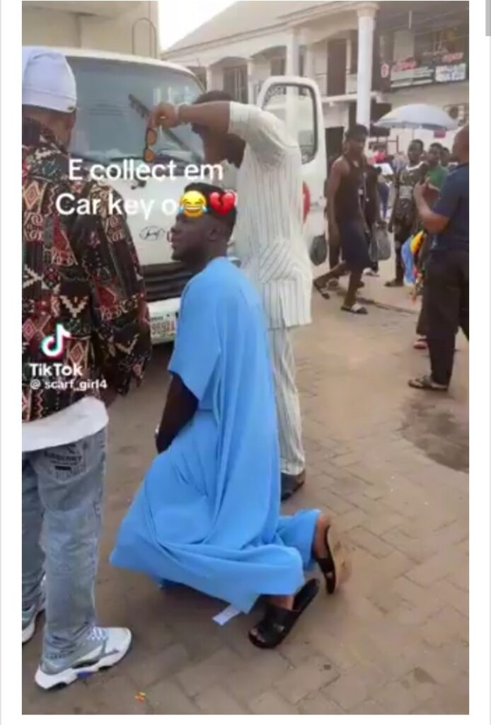 Drama: Man collects back car keys after girlfriend rejected his marriage proposal (Watch Video)