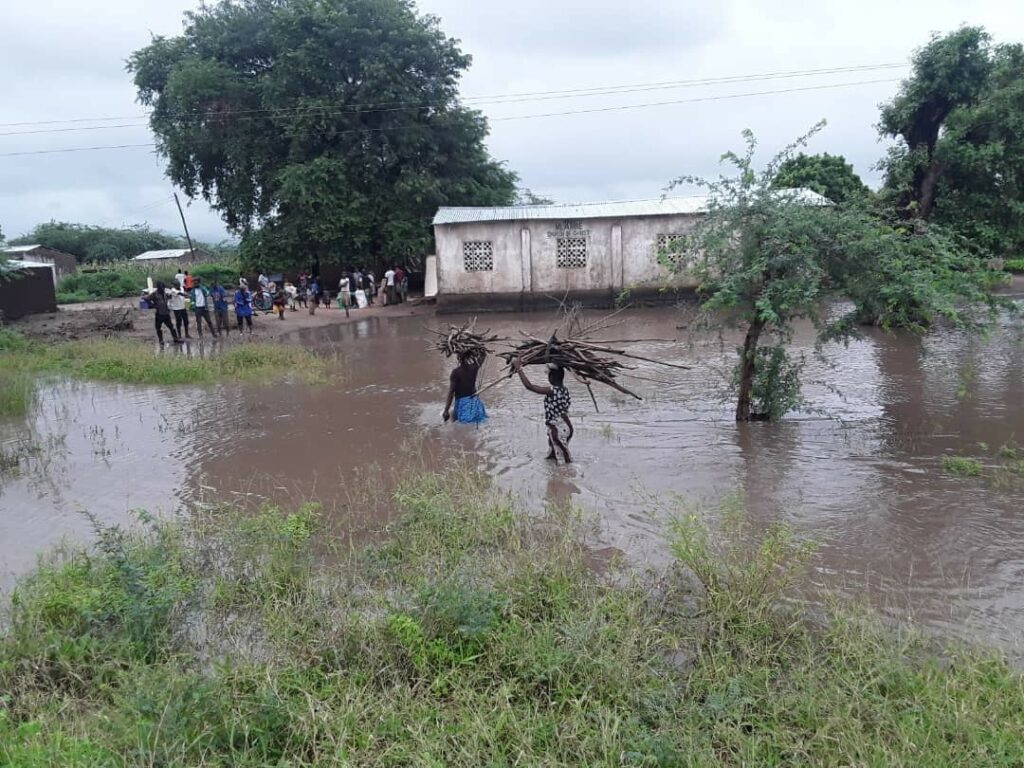 Floods Displace Families in Chikwawa as Heavy Rains Wreak Havoc