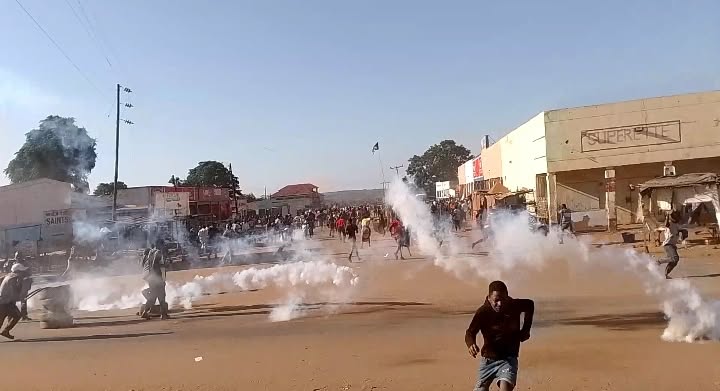 26 Arrested Over Violent Protests And Road Blockades In Mponela